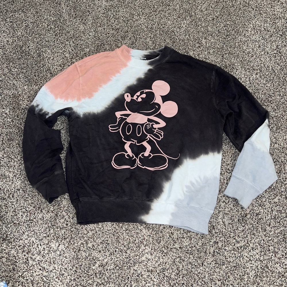 Women’s Mickey Mouse sweatshirt